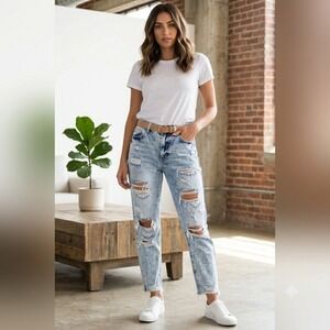 Kancan Womens Size 9/28 Collie High Rise Mom Jeans Distressed Ripped Frayed Slit